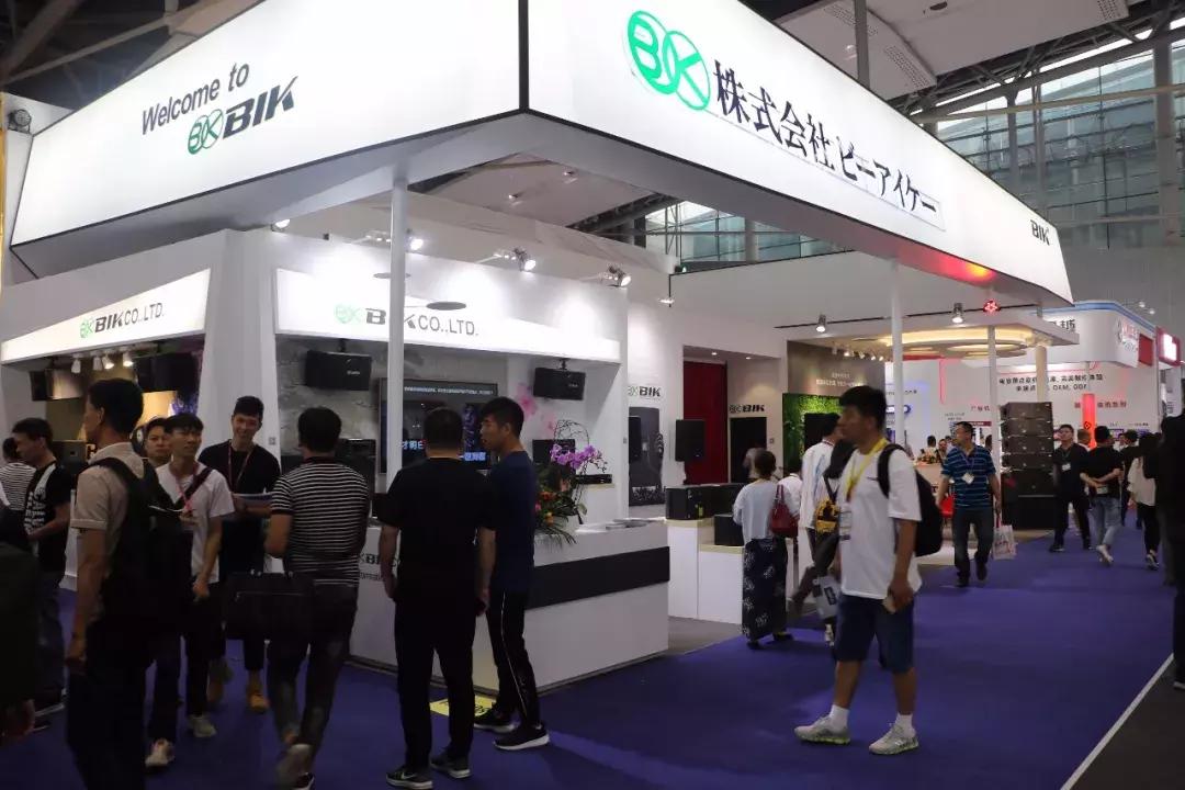 广展娱乐KTV参展商各出奇招多款新品让人目不暇给—阜新声艺视听