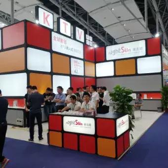 广展娱乐KTV参展商各出奇招多款新品让人目不暇给—阜新声艺视听