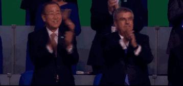 一件配饰提升整个气质,一件精致的配饰瞬间成为时尚有品