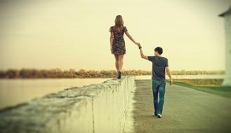 女友对我很抗拒发消息挽回她,分手后对方很排斥我怎么办