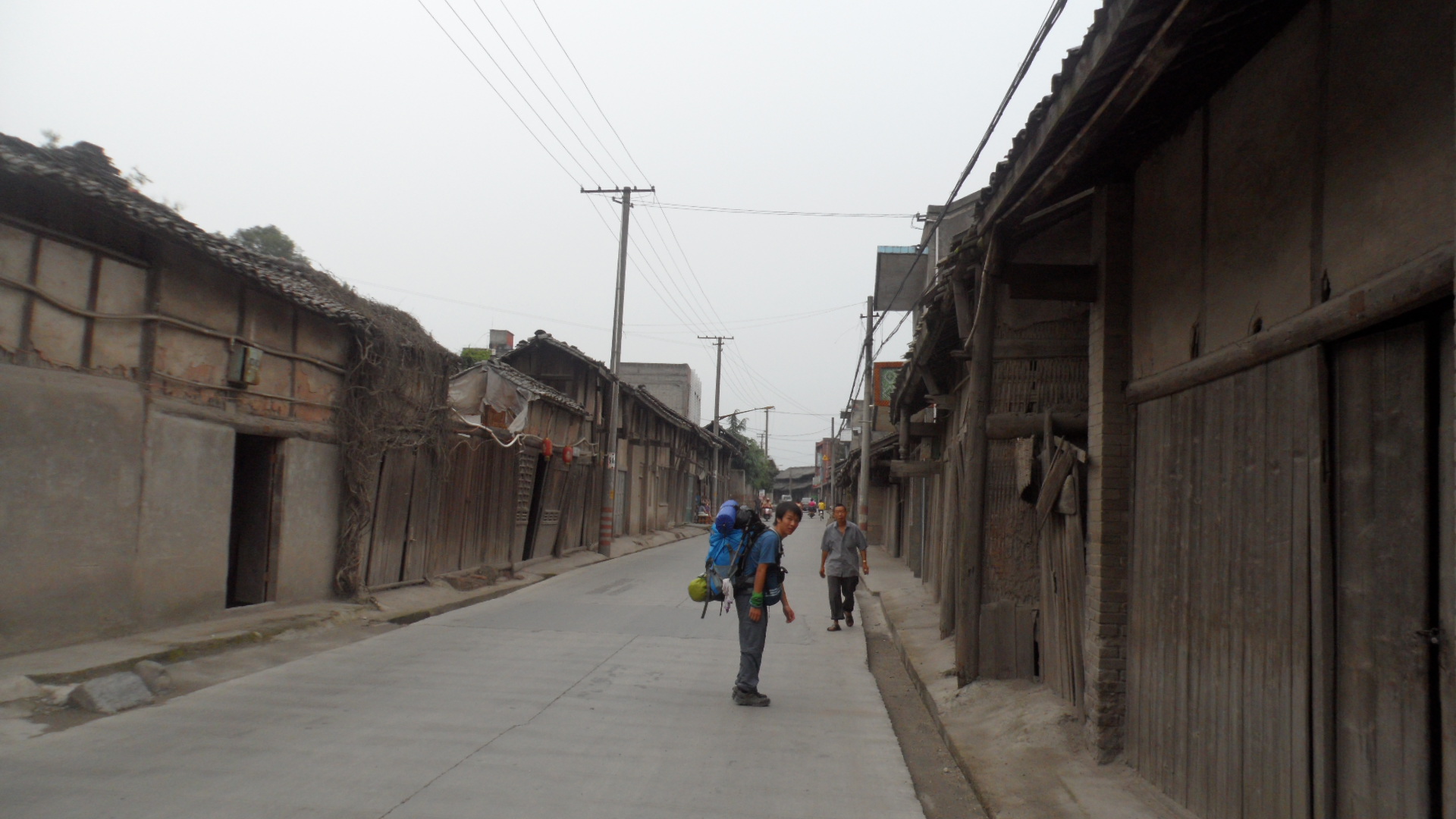东子和小雨最新视频,东子徒步旅行