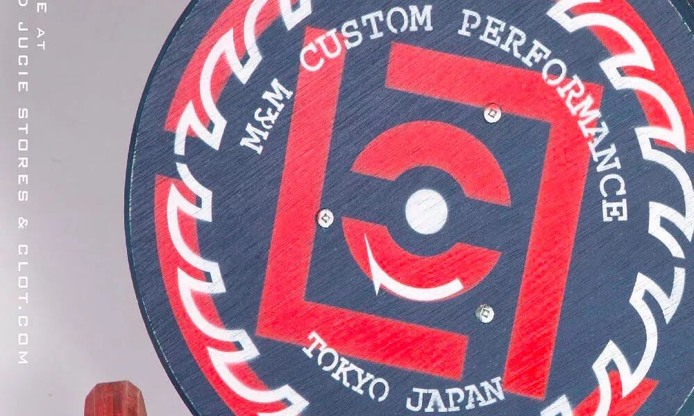 潮流｜CLOT“进攻”生活家居！定制木椅硕大Logo不跌面！