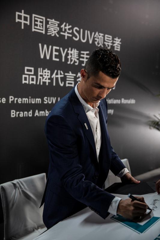 王者聚首创所WEY有国际球星C罗为中国豪华SUV领导者WEY品牌代言