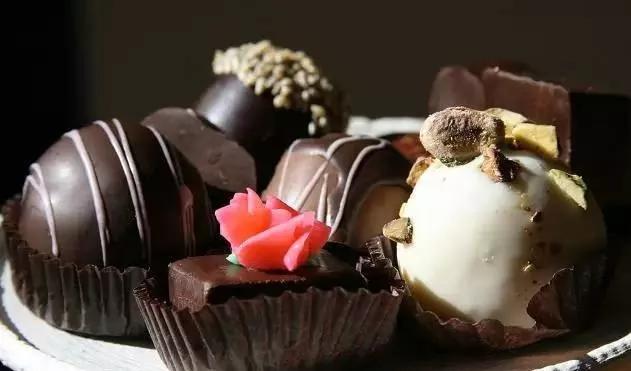 周游世界吃遍美食 (一边旅行一边烹饪)