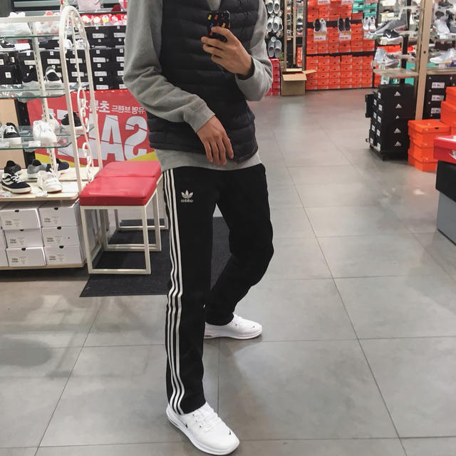 公认最好穿的10款球鞋,五款实用又便宜还好看的球鞋