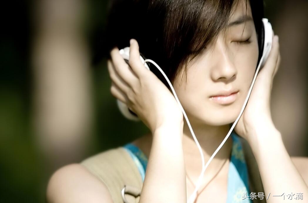 总有那么一首歌能深深打动你的心,总有那么一首歌让你单曲循环很久