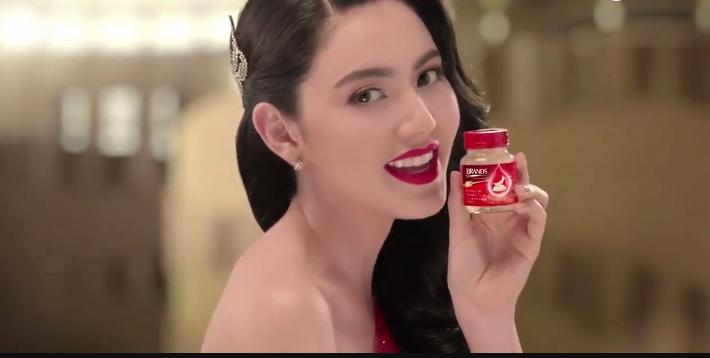 泰星mai橘色,泰星mai机场与粉丝互动