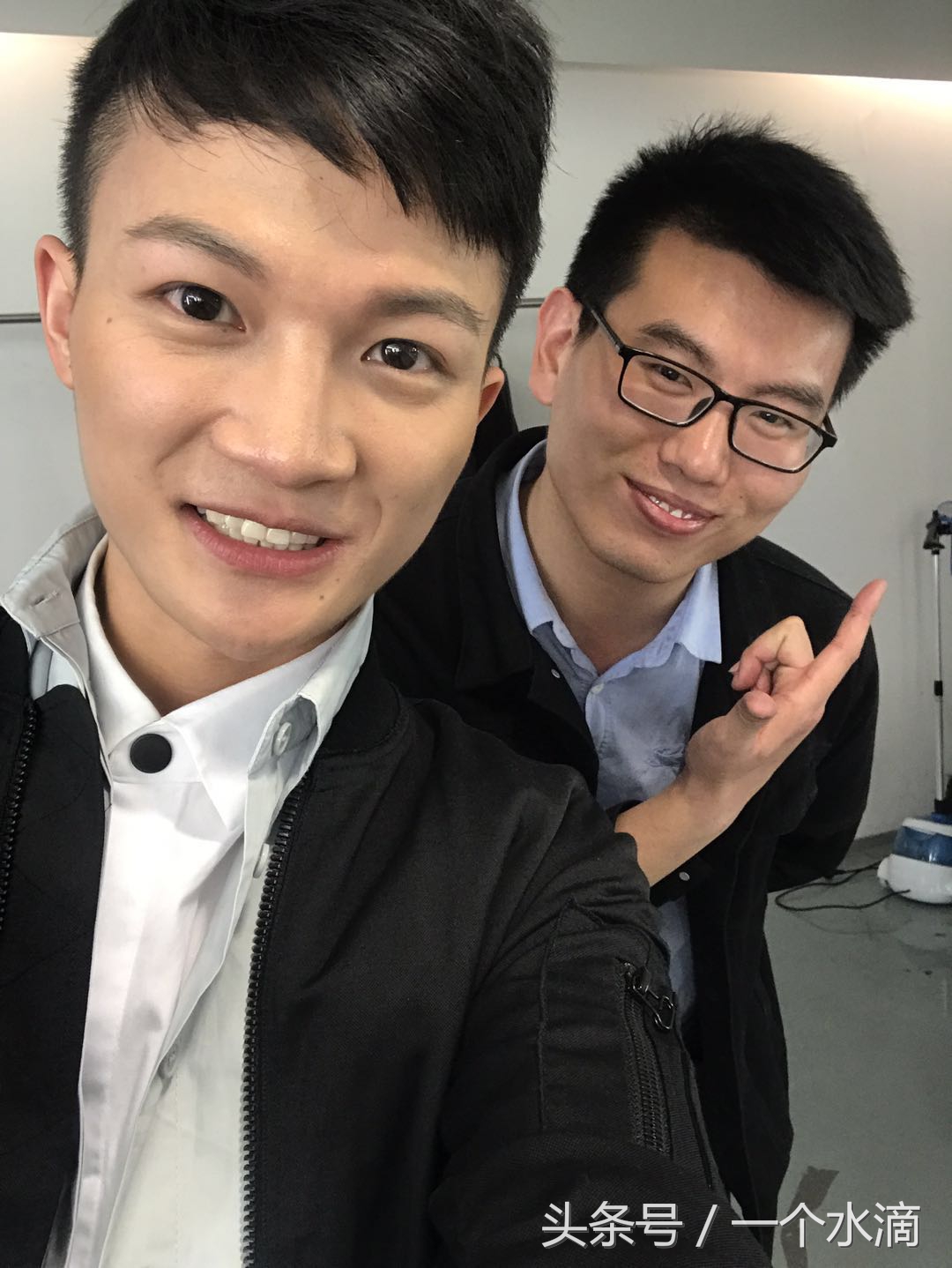 总有那么一首歌能深深打动你的心,总有那么一首歌让你单曲循环很久