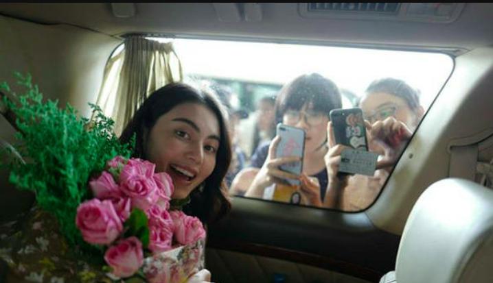 泰星mai橘色,泰星mai机场与粉丝互动