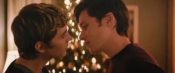 荐影｜基情一夏，羞羞的男同电影