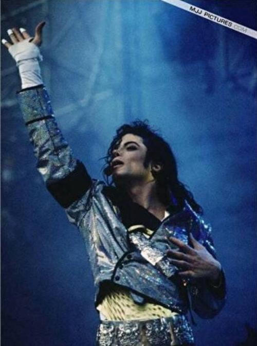 迈克尔杰克逊billiejean胜利巡演,迈克尔杰克逊世界巡演集锦