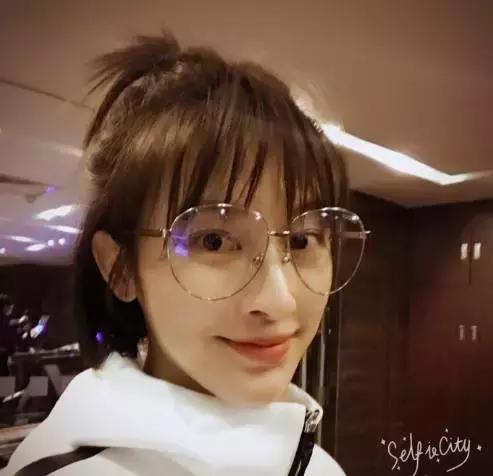 马思纯周冬雨渔夫帽的发型教程,马思纯发型女编发