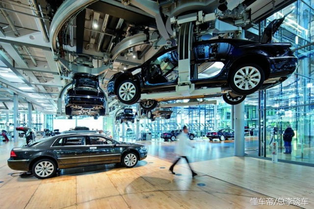 140万的辉腾到老家接新娘，被当成桑塔纳，这男方家有点不讲究