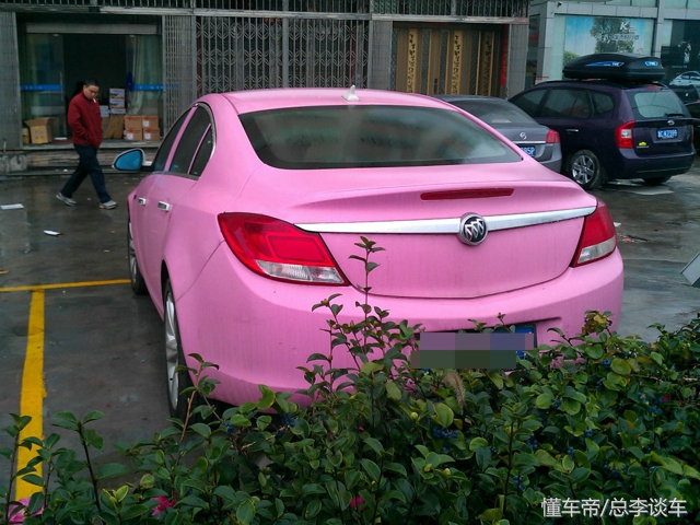 140万的辉腾到老家接新娘，被当成桑塔纳，这男方家有点不讲究