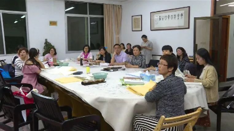 青田有个临古画培训班，每周免费教学，让“小白”更懂国画……