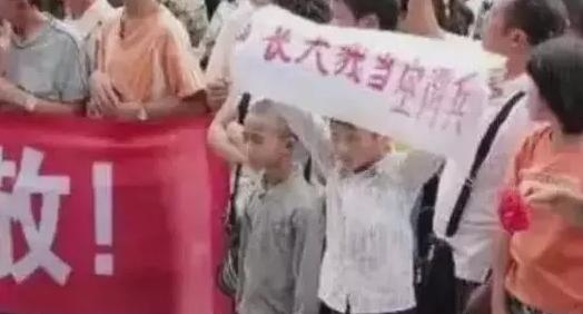 汶川地震十年了我们该怎么办,汶川地震十年后我们在路上