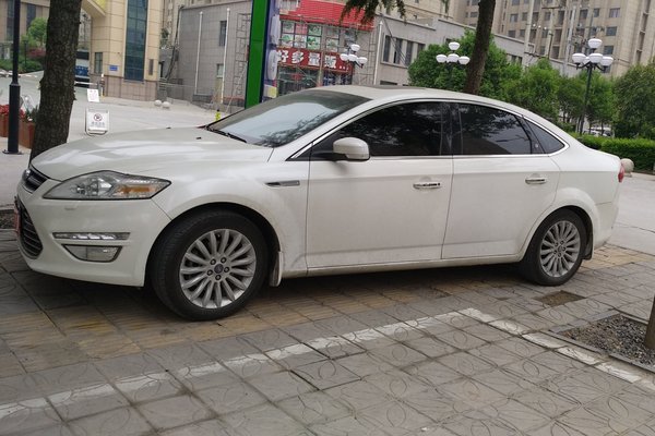 福特致胜豪华型,福特蒙迪欧致胜豪华型2.0t参数