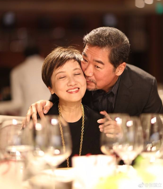 恩爱如初的十对明星夫妻,颜值最高的明星夫妻低调恩爱26年