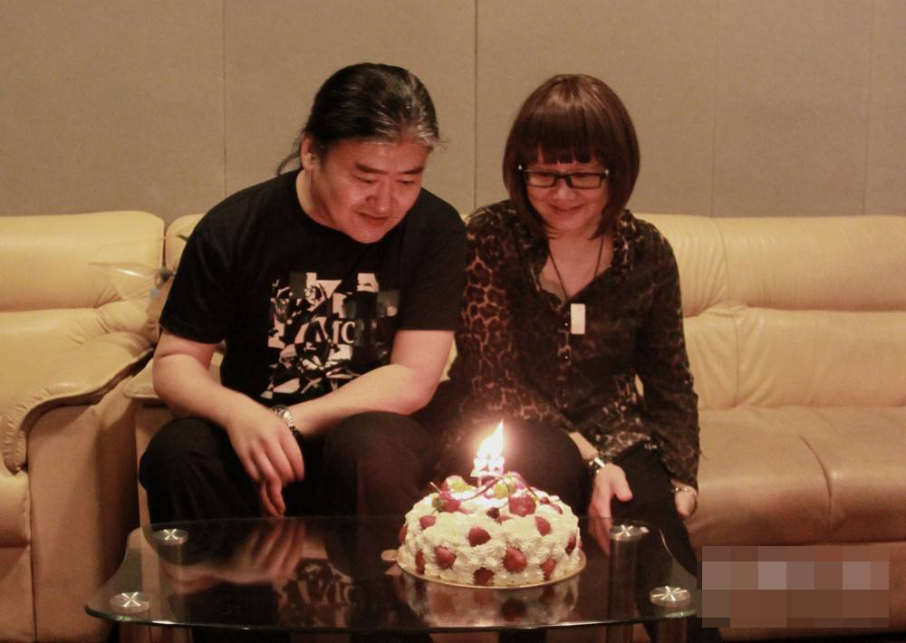 恩爱如初的十对明星夫妻,颜值最高的明星夫妻低调恩爱26年