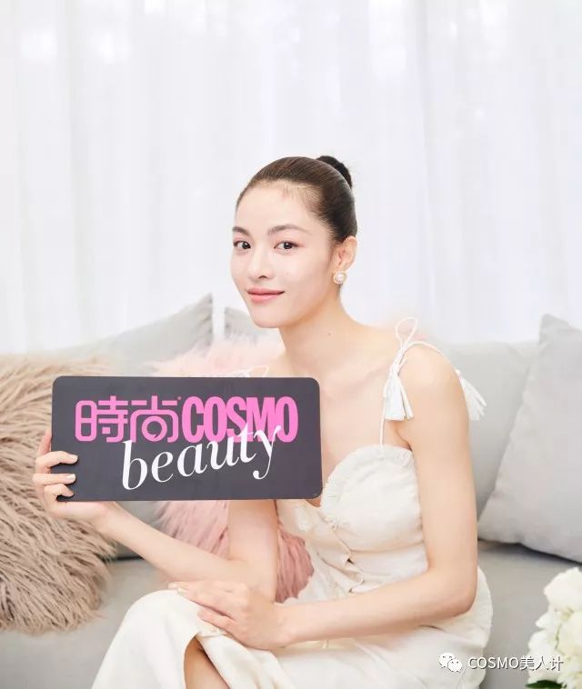 钟楚曦同款彩妆,钟楚曦阿玛尼权力唇膏