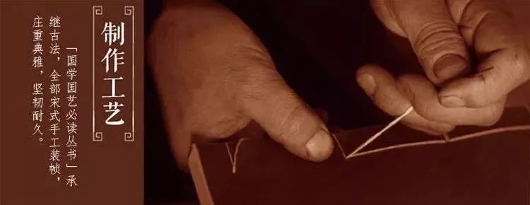 美女出浴，遭两个秃顶老头偷看！