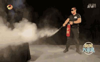 干粉灭火器的干粉如何处理掉,干粉灭火器可灭哪几类火