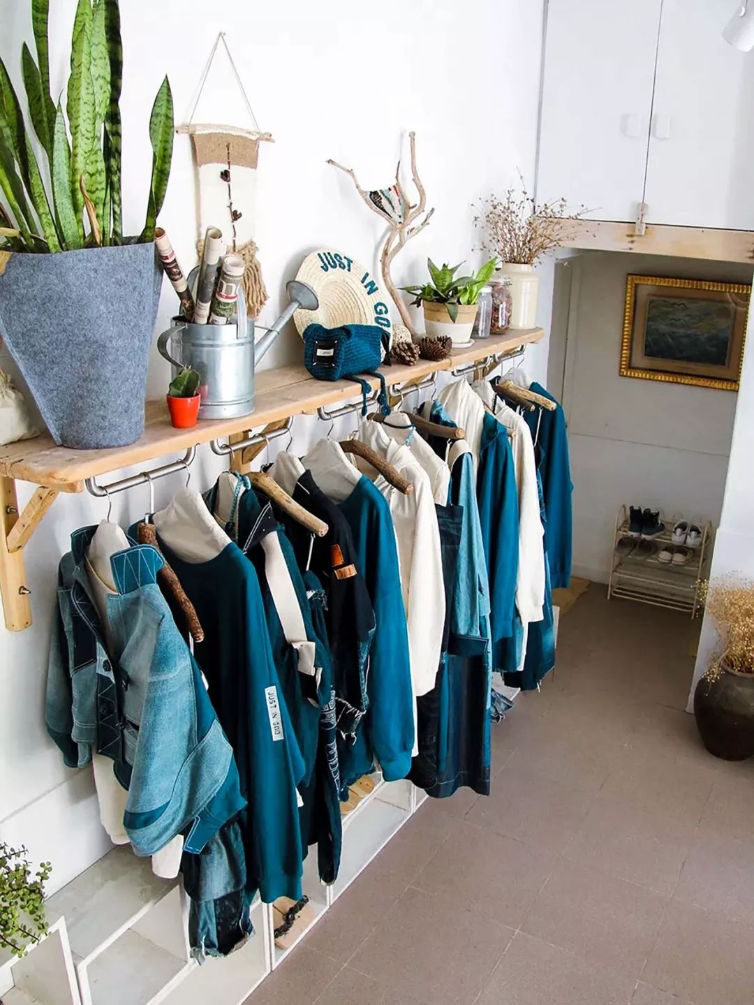 出租屋改造捡破烂,靠捡废品装修