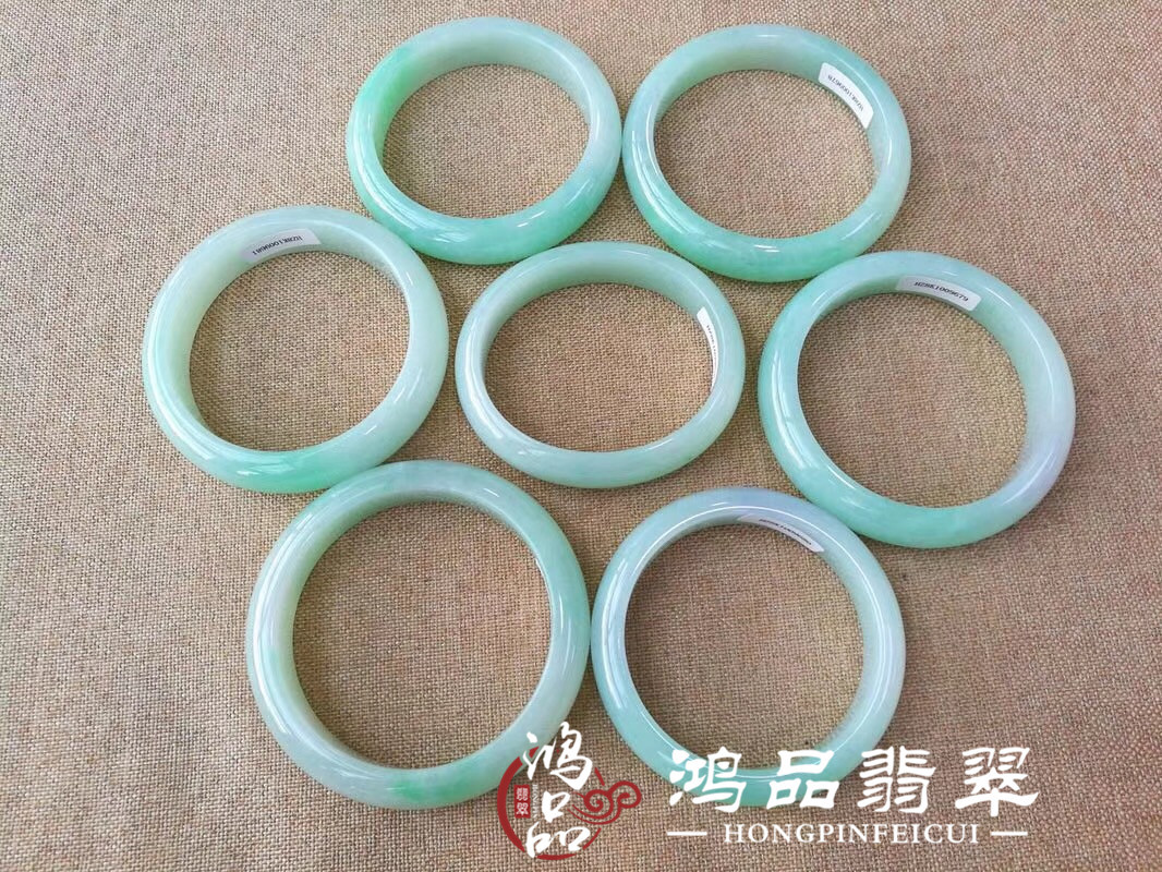 鸿品翡翠赵宏飞，打造一个专为微商服务的翡翠品牌