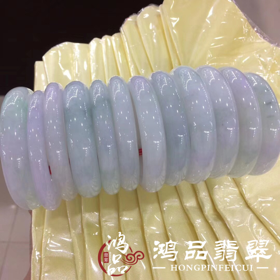 鸿品翡翠赵宏飞，打造一个专为微商服务的翡翠品牌