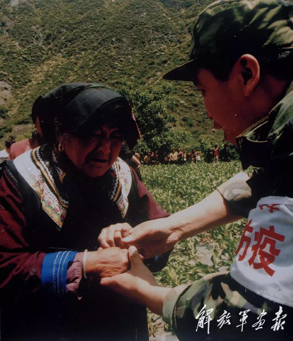 抗震救灾汶川,汶川地震十年感人视频播放
