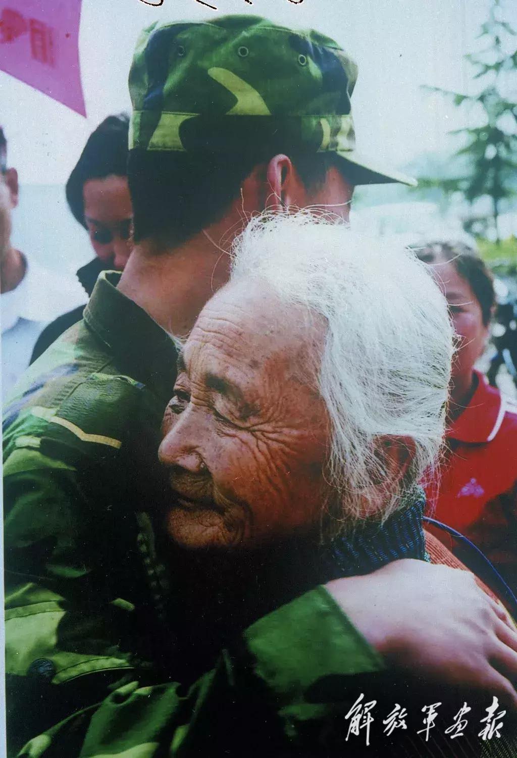抗震救灾汶川,汶川地震十年感人视频播放
