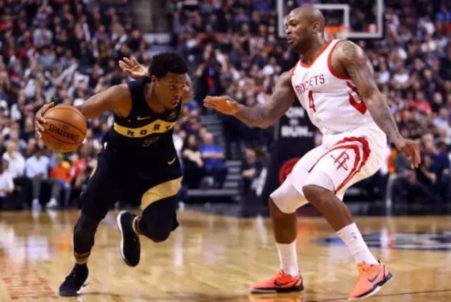 NBA和Supreme:潮流需要扣扣