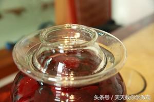 自制杨梅酒的功效与作用,自制杨梅酒保质期多长时间