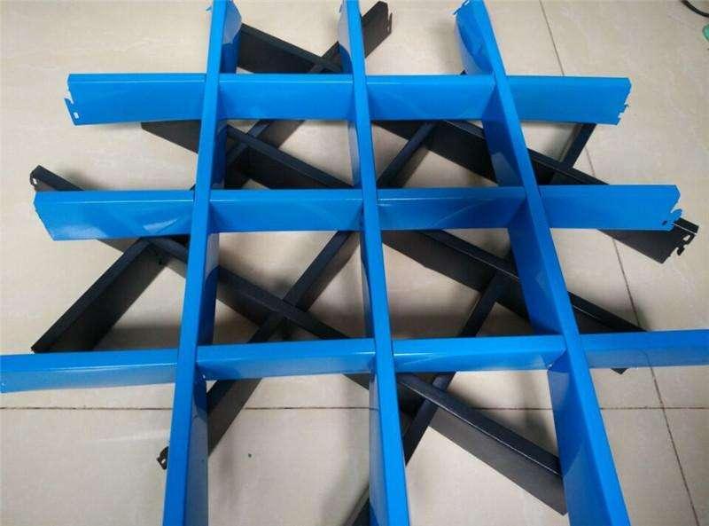 现在最流行的石膏板吊顶效果图,石膏板吊顶现在流行什么样的装修