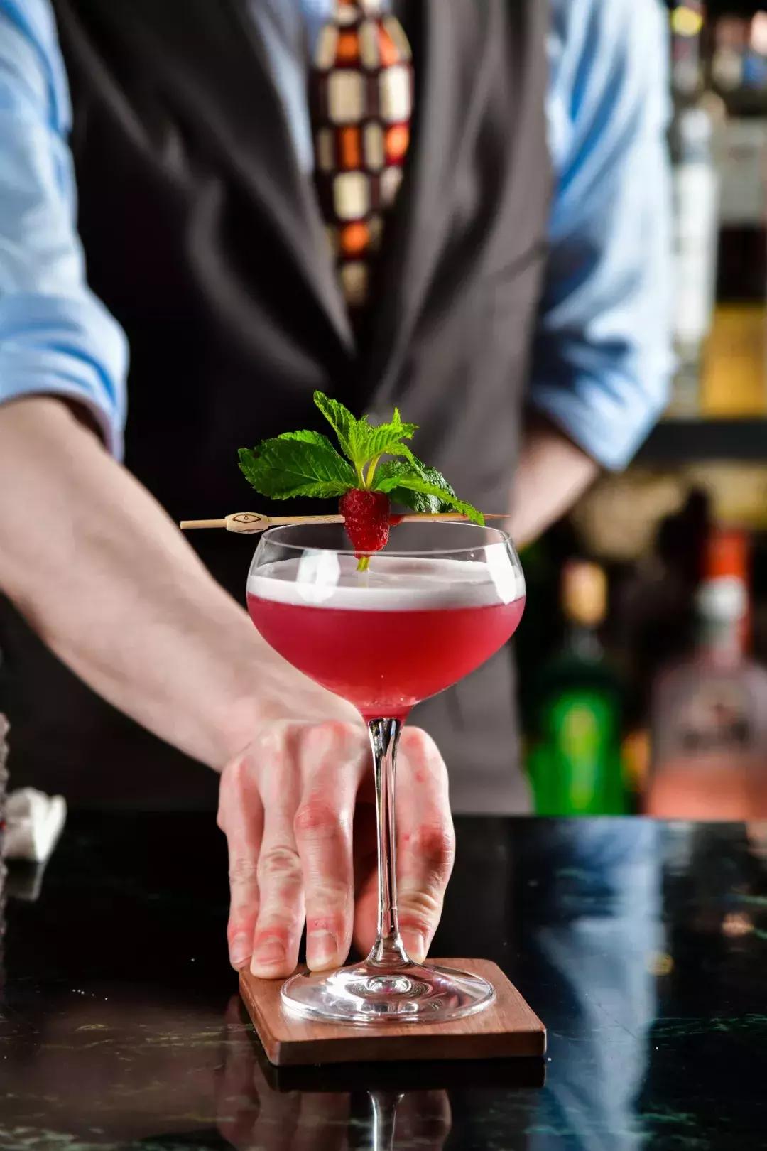 古建筑林立的五大道HIVE06ART更像是一家日本当代艺术博物馆