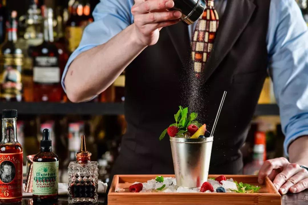 古建筑林立的五大道HIVE06ART更像是一家日本当代艺术博物馆