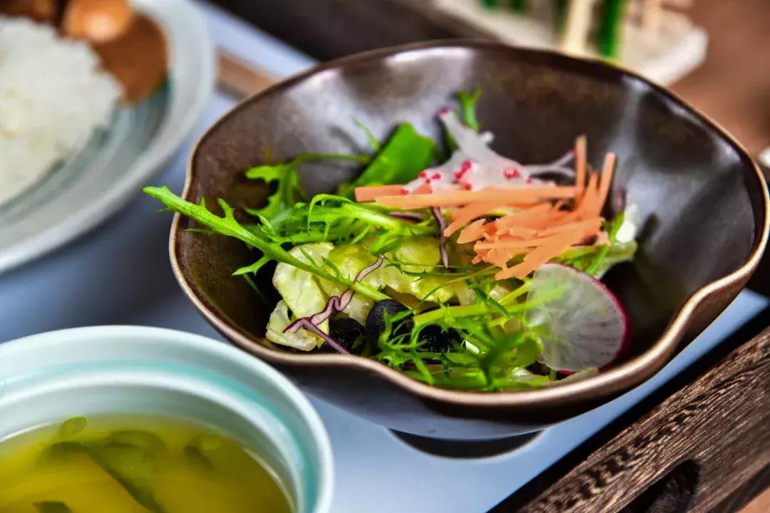 古建筑林立的五大道HIVE06ART更像是一家日本当代艺术博物馆