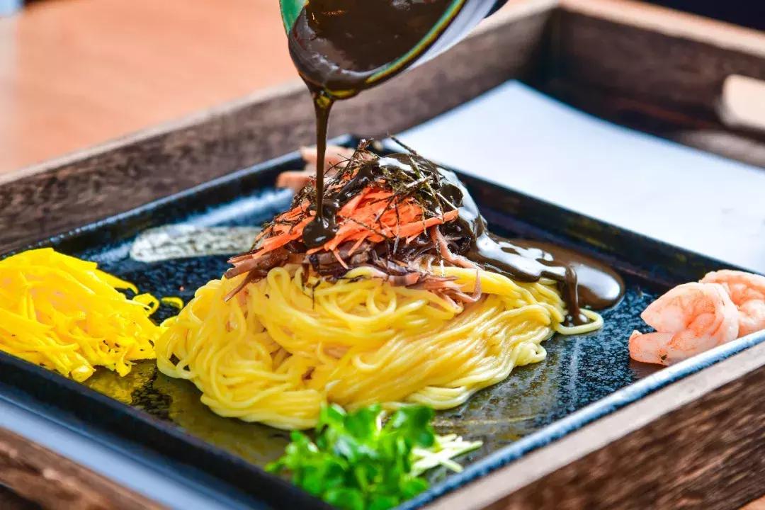 古建筑林立的五大道HIVE06ART更像是一家日本当代艺术博物馆