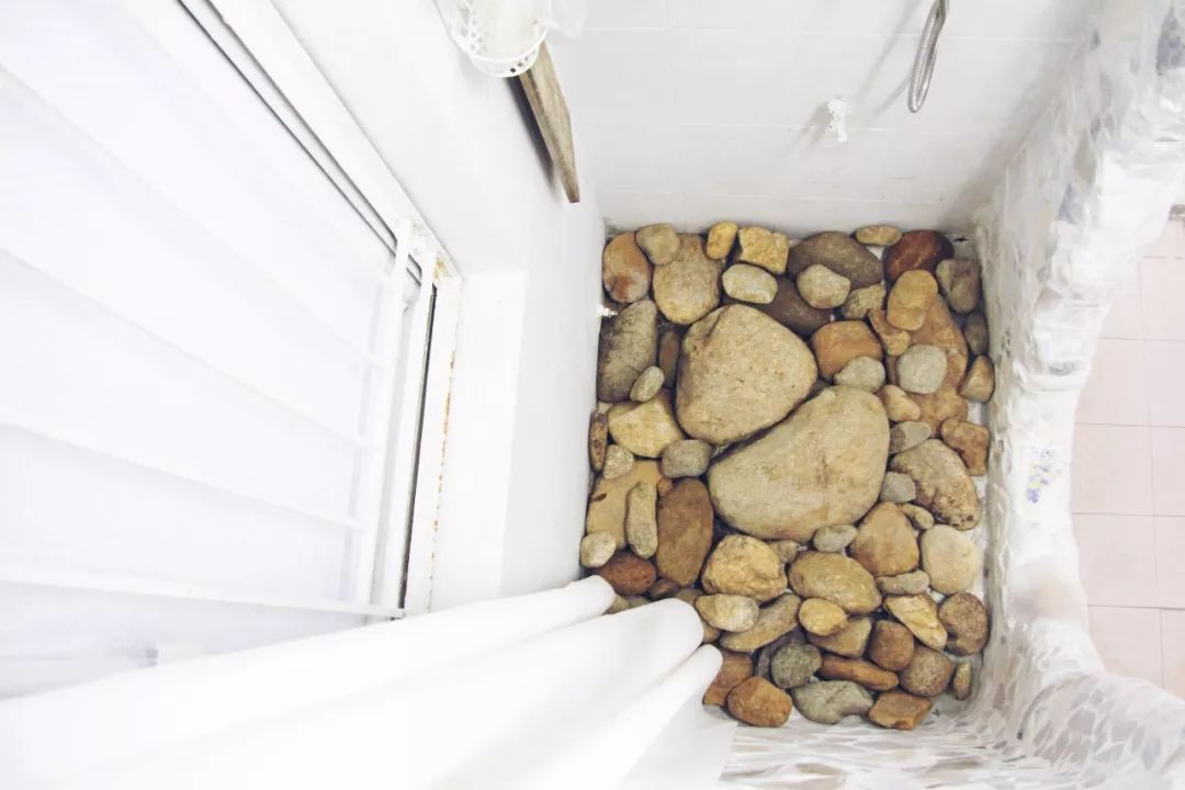 出租屋改造捡破烂,靠捡废品装修