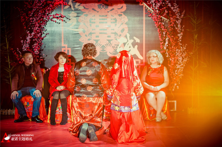 父母离婚结婚谁做主,父母离婚后自己结婚怎么请人