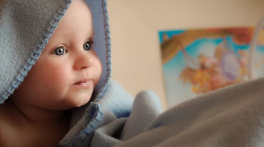 乱喂药对孩子的危害,妈妈给孩子乱服药导致孩子死亡