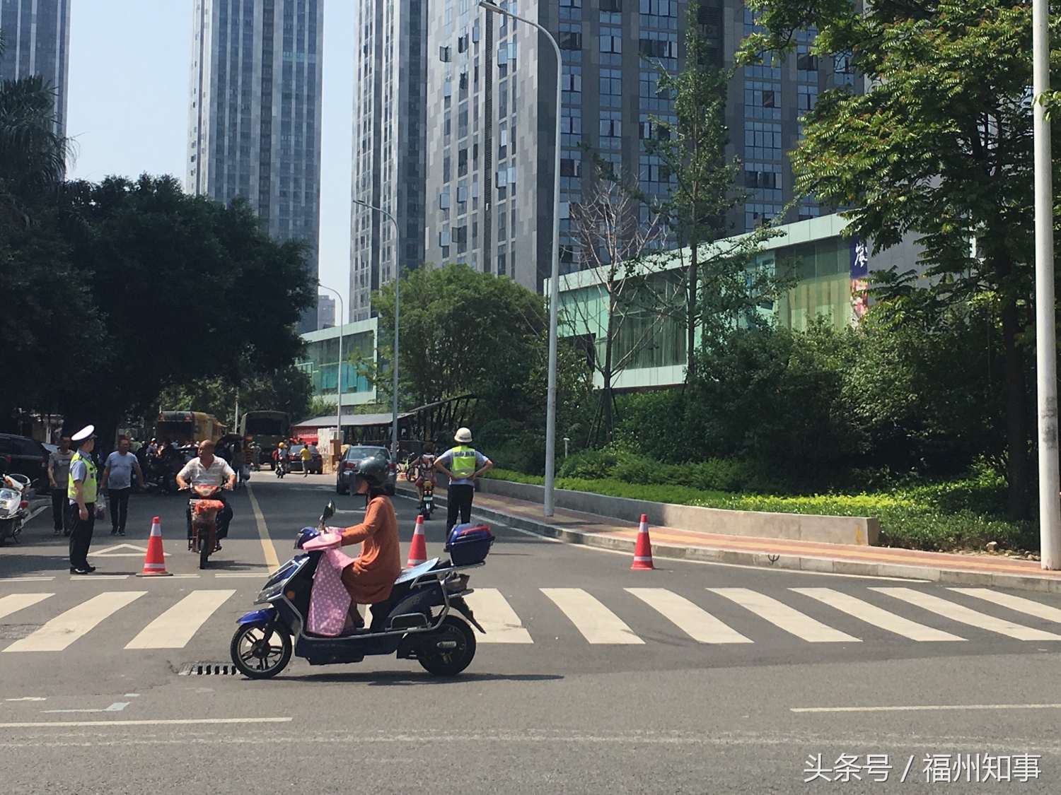 上海黄浦江防汛应急演练,上海防汛抢险通道