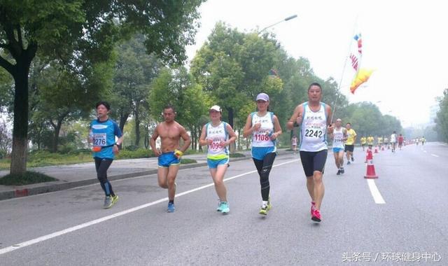 如何快速提升半马跑步技巧,说一说怎么按规律解决问题