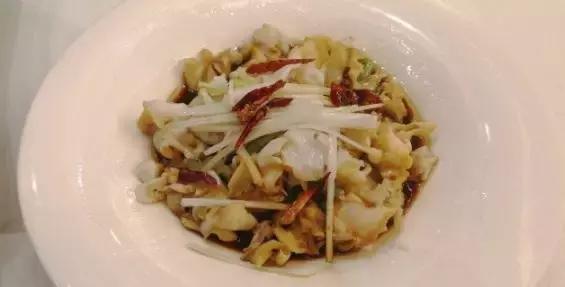 夏天来了喝啤酒吃海鲜,夏天到了吃海鲜