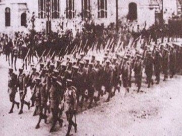 实力强大到逼迫清帝退位的袁世凯，怎么就只当了83天皇帝！