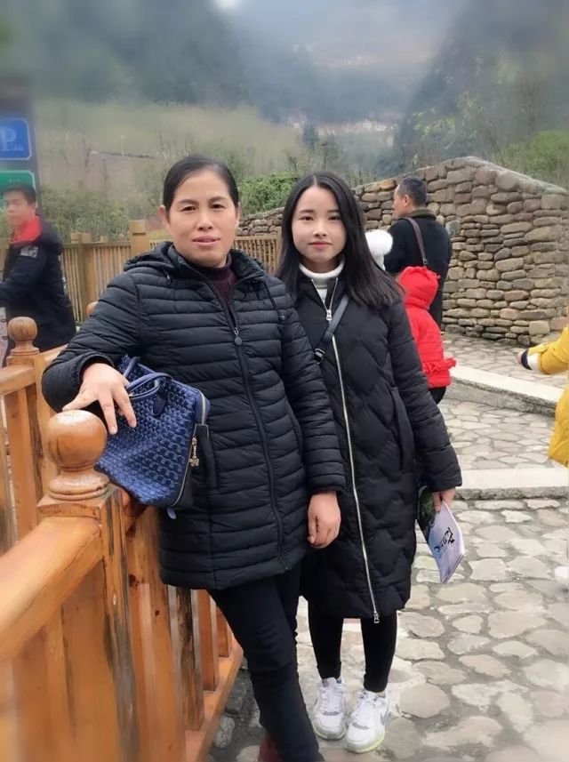 姣嶄翰鑺傜壒杈戞瀵熼櫌,姣嶄翰鑺傛瀵熼櫌鐗硅緫