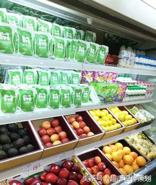 水果店水果陈列摆放销售技巧,20方长方形水果店铺陈列设计