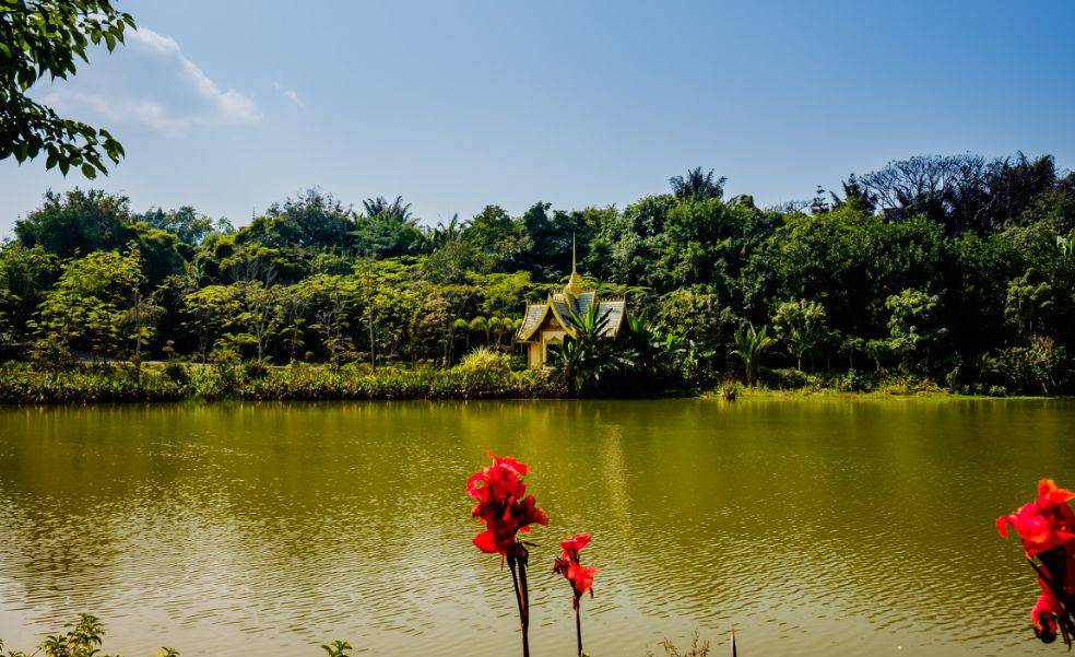 探秘神秘的小镇,探秘边境风景