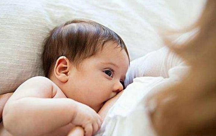 积奶发烧可以哺乳吗,哺乳期得了乳腺炎发烧能戒奶吗