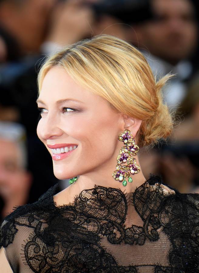 坎城红毯真实照片,坎城电影节红毯